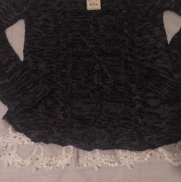 BNWT Girls Sweater - Picture 3 of 3